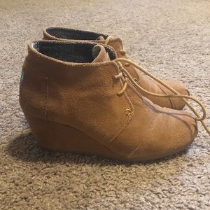 TOMS Camel Suede Desert Wedge Boots